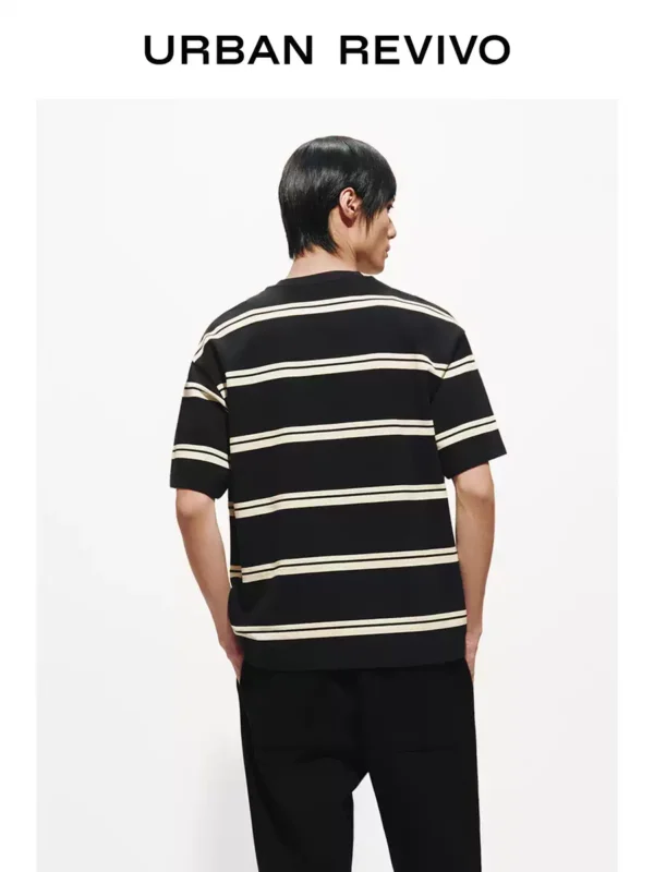 O1CN01GwfrOA2FYaxCbMXRA_2104668892.jpg_q50.jpg_.webp UR2026夏季新款男装简约撞色条纹情侣圆领宽松短袖t恤UMB460004